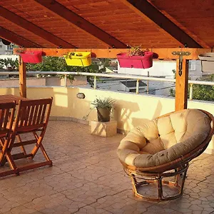 Friends Terrace Homestay Tirana